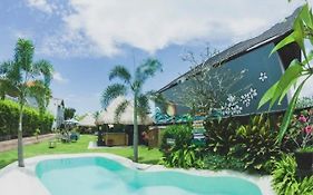 Surfers House Batu Bolong - Adults Only
